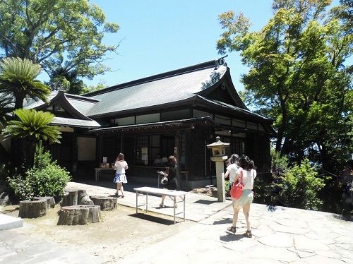 伊豆山神社の社務所