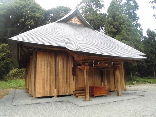 村山浅間神社境内に鎮座する富士山興法寺大日堂