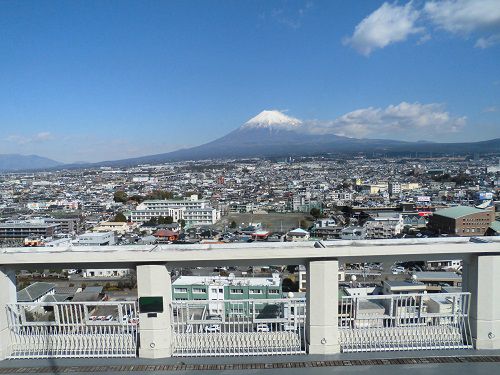 富士山ビュー：富士市役所、富士山（屋上から）