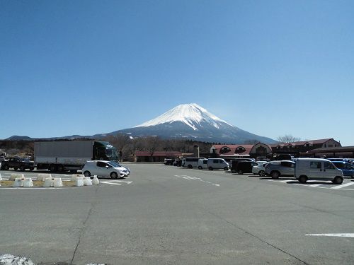 富士山ビュー：朝霧高原（道の駅）からの富士山
