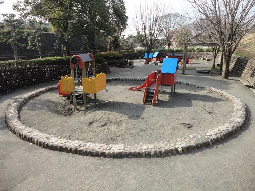 原田公園の幼児用遊具
