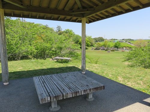 菊川中央公園、新緑【菊川市】：東屋からの景色