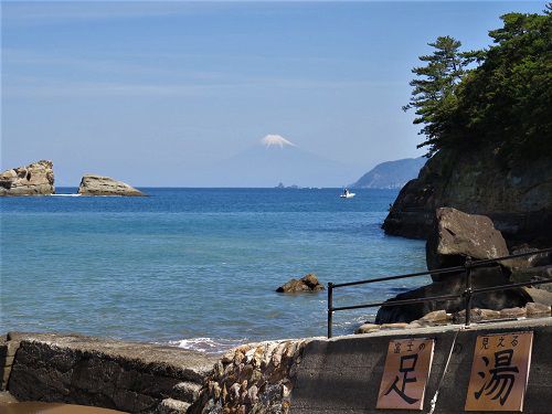 渚の足湯【松崎町】：富士山