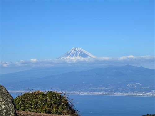 だるま山高原展望台からの富士山【伊豆市】：雪と富士山