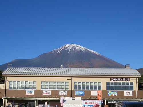 「道の駅すばしり」からの富士山ビュー ：クリアな富士山