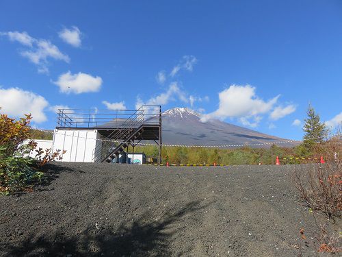 富士山御殿場口五合目、紅葉【御殿場市】：富士山ビュー