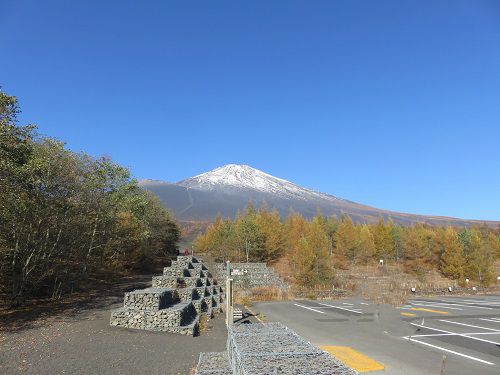 富士山御殿場口五合目、紅葉【御殿場市】：富士山と紅葉景色