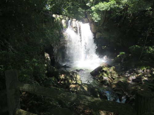 偕楽園（不動の滝）【裾野市】