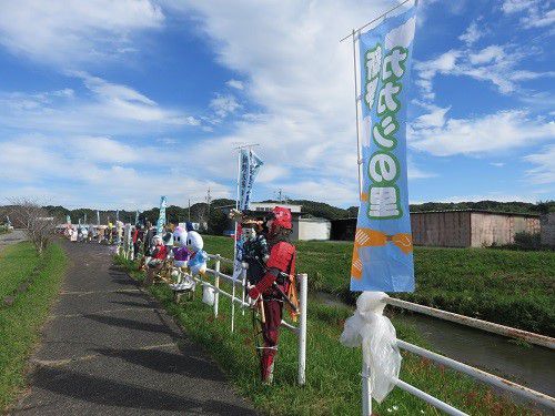 新野地区、かかし（案山子）【御前崎市】：カカシの里