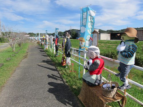 新野地区、かかし（案山子）【御前崎市】：カカシ祭り