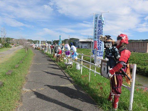 新野地区、かかし（案山子）【御前崎市】：カカシの風景