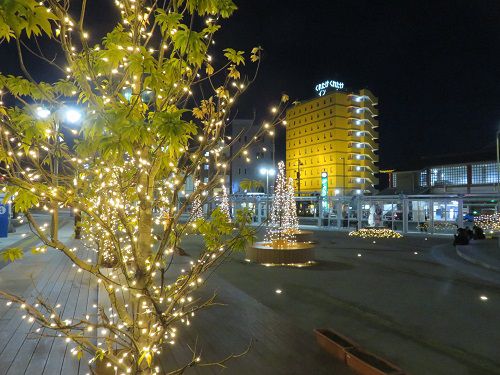 磐田駅前のイルミネーション：近寄り眺めたイルミネーションの彩り