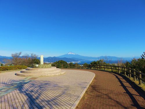 日本平の山頂吟望台からの富士山ビュー