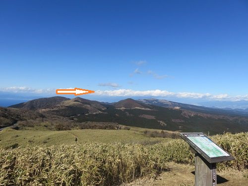 仁科峠展望台【西伊豆町】：富士山方向の景色